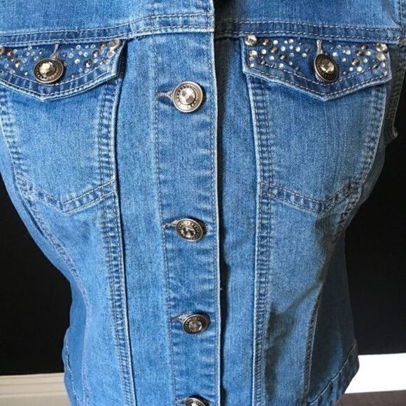 Barccini Vest  - Picture 3 of 8